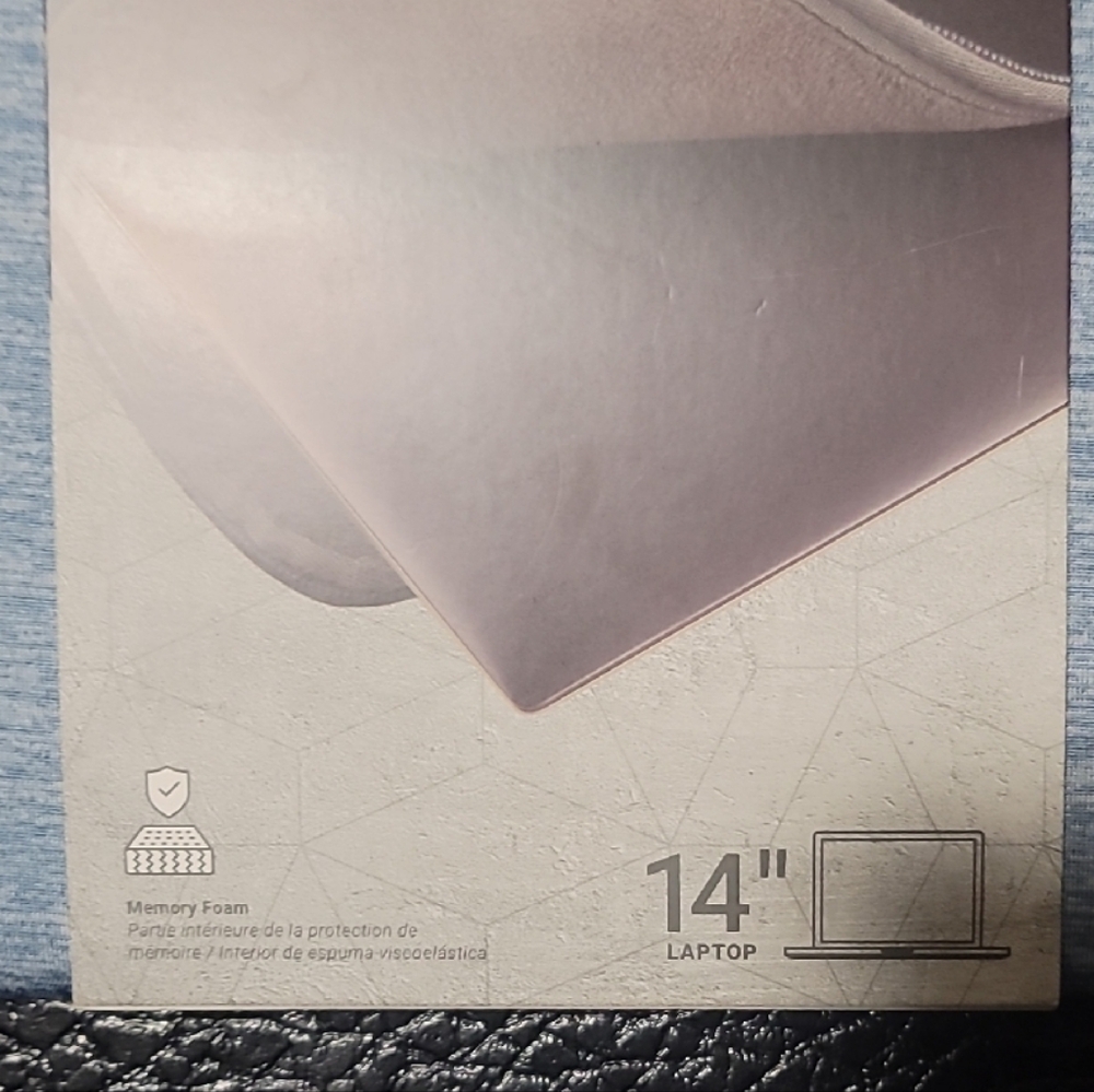 Light Blue Tablet Sleeve - Picture 4 of 9